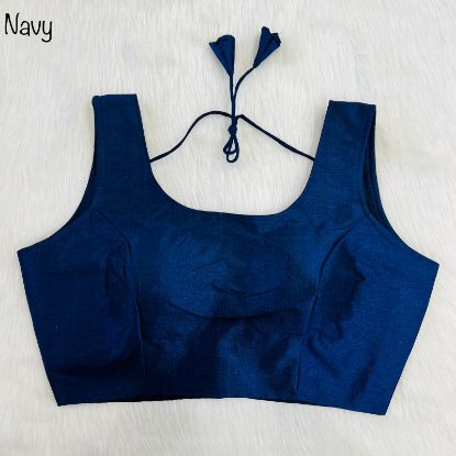 Picture of Sleeveless blouse in Poly Silk