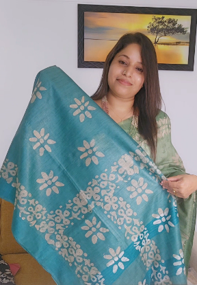 Picture of Semi Tusser Saree - Batik Print